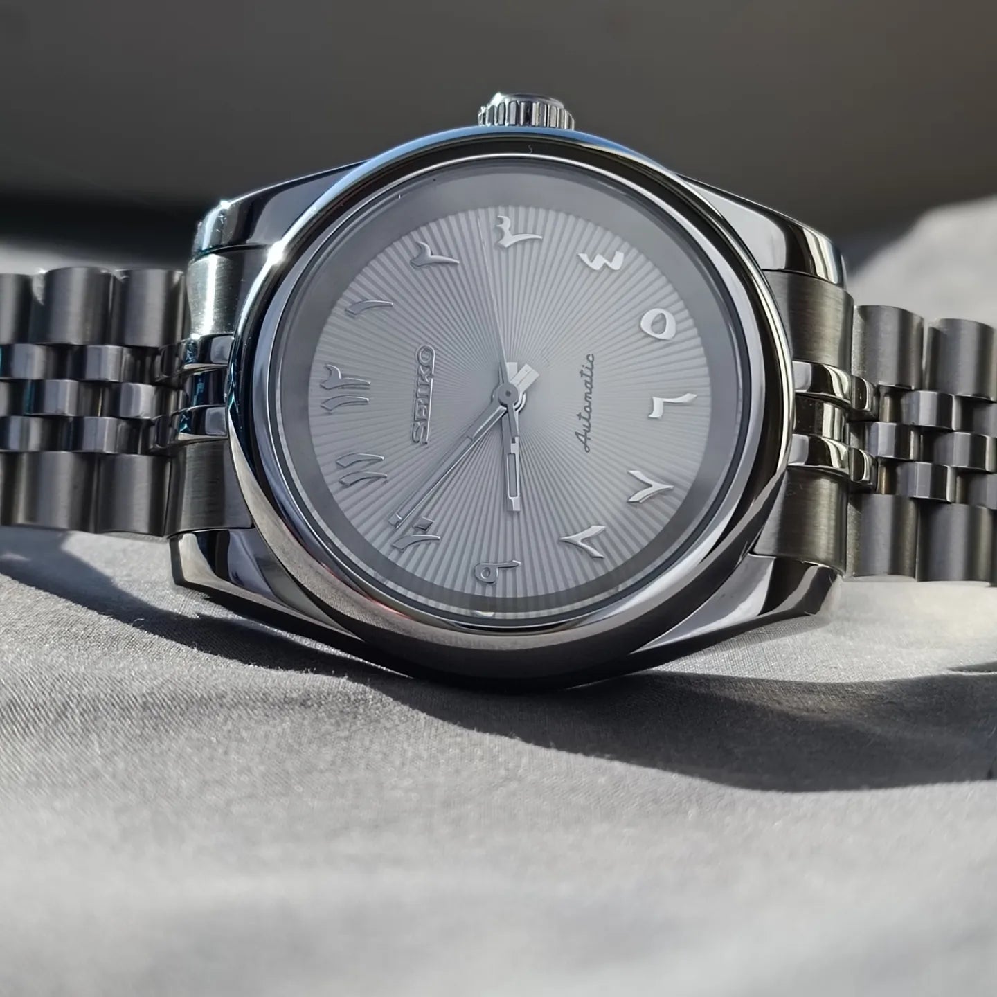 Seiko mod Arabic pearl white automatic